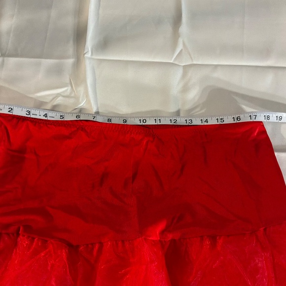 Long Red maxi A-line crinoline petticoat skirt - Picture 4 of 5